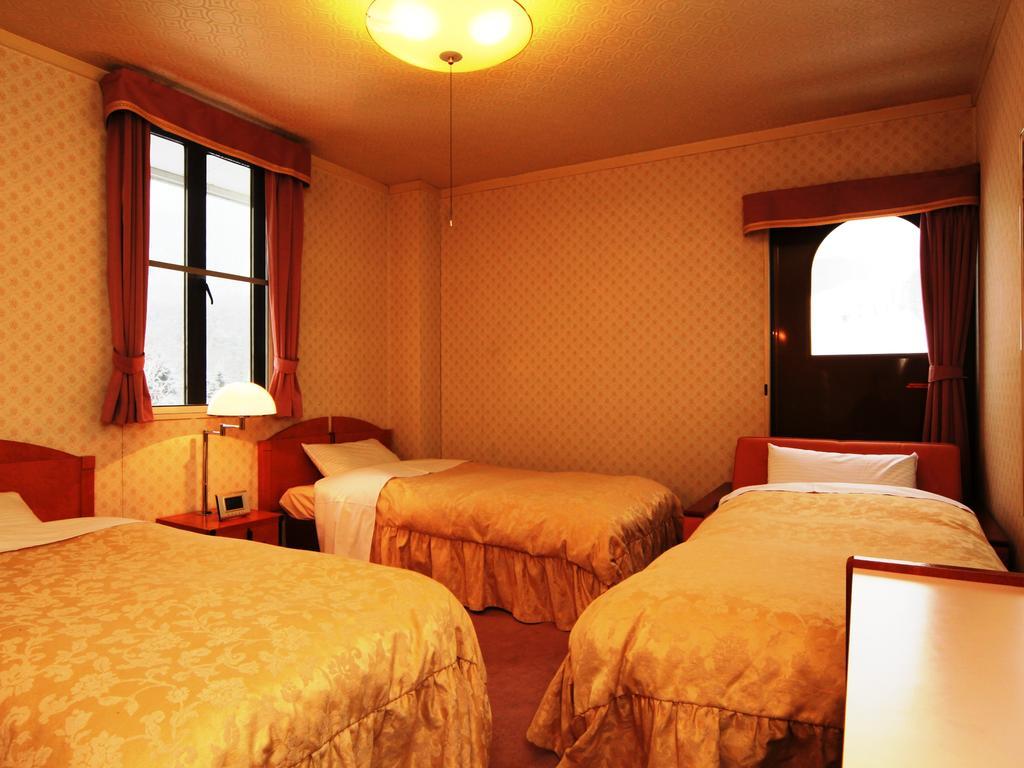 You Resort Hotel Яманучи Екстериор снимка