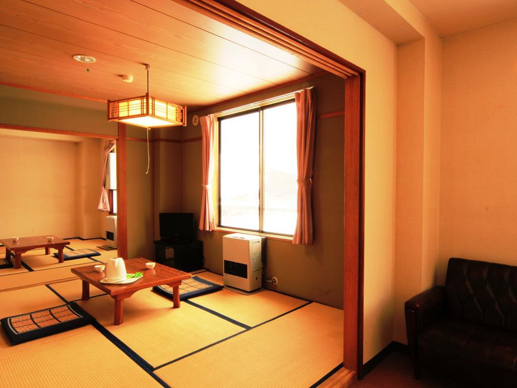 You Resort Hotel Яманучи Екстериор снимка