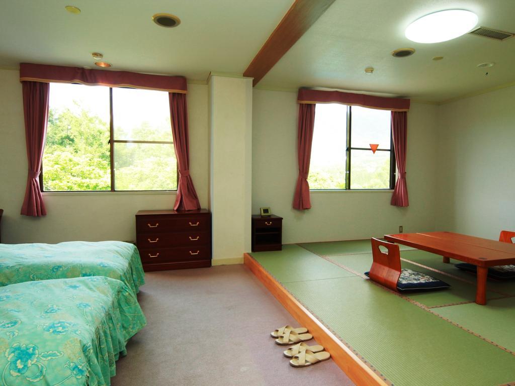You Resort Hotel Яманучи Екстериор снимка
