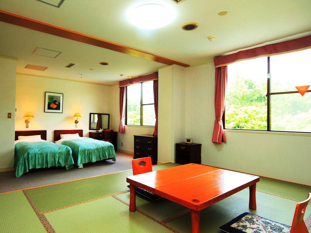You Resort Hotel Яманучи Екстериор снимка